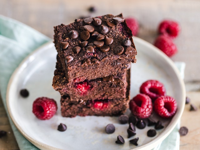 10 Bahan Dan 7 Langkah Membuat Brownies Kukus Coklat Enak Dan Lezat Untuk Jualan